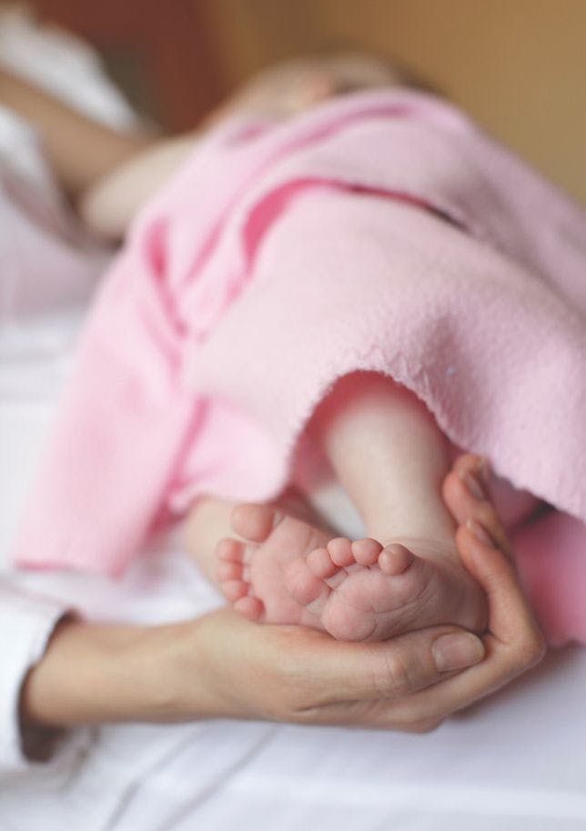 Breastfeeding May Lower Risk of Early Menopause